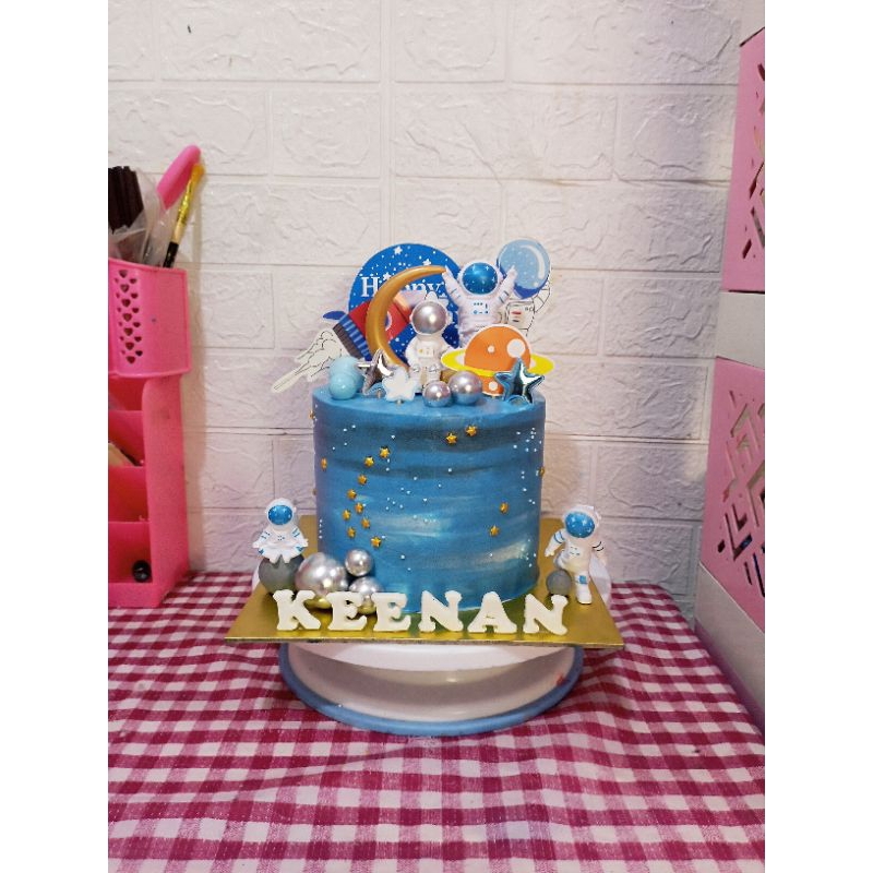 

kue ulang tahun astronot/cake ulang tahun astronot
