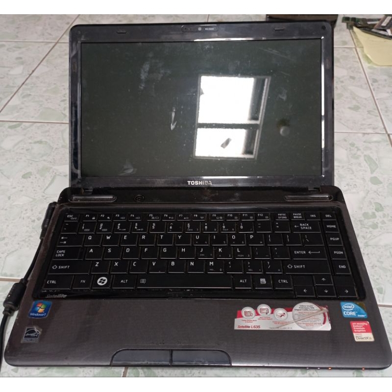 Laptop Toshiba stellite L635 Corei3