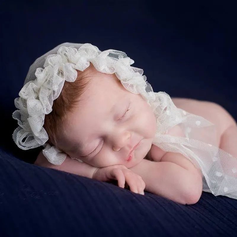 topi bayi photoshoot / baby hat photoshoot / new born photoshoot/ baby hat polkadot