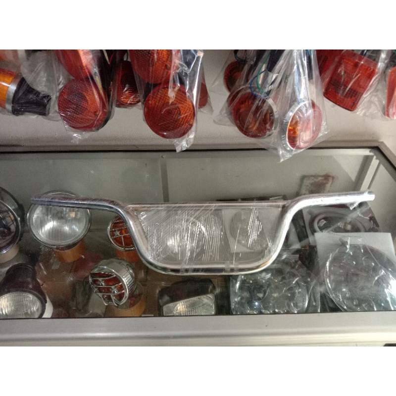 SETENG CUSTOM Honda win