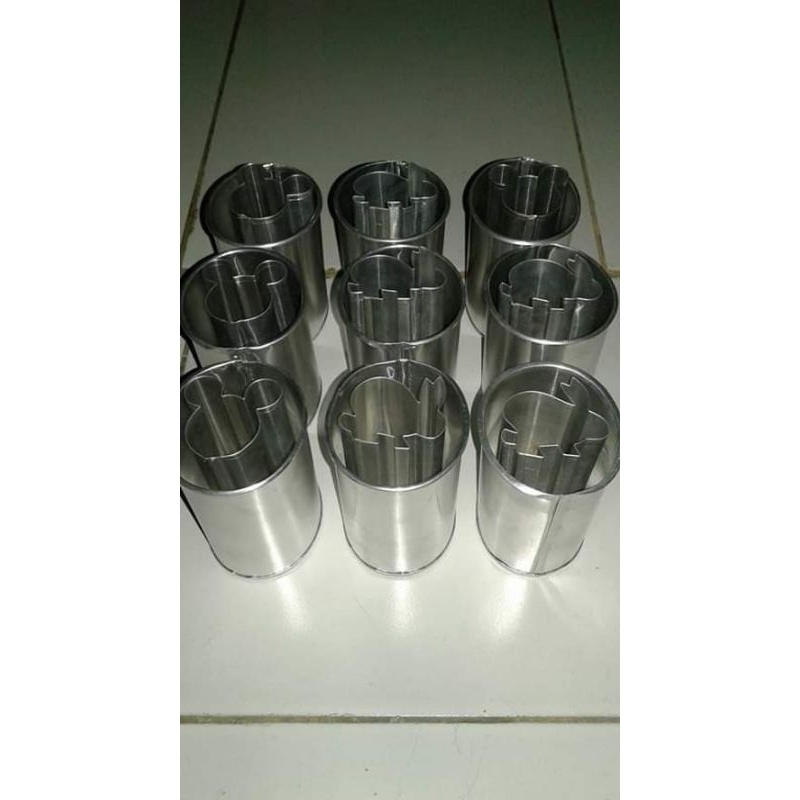 cetakan puding karakter