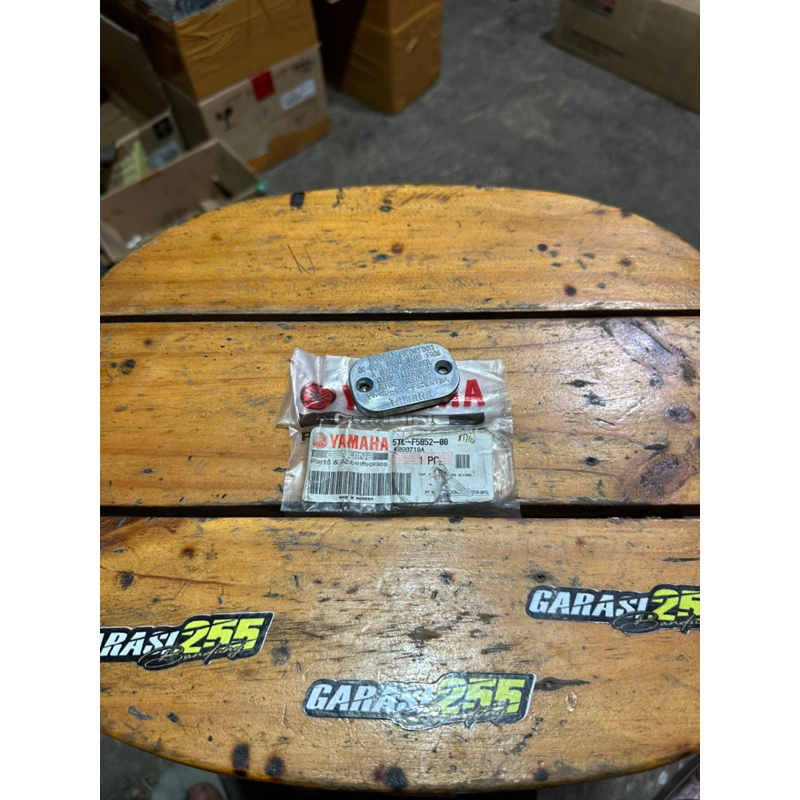 tutup minyak rem tutup master rem depan yamaha vega mio original yamaha 5TL-F5852-00