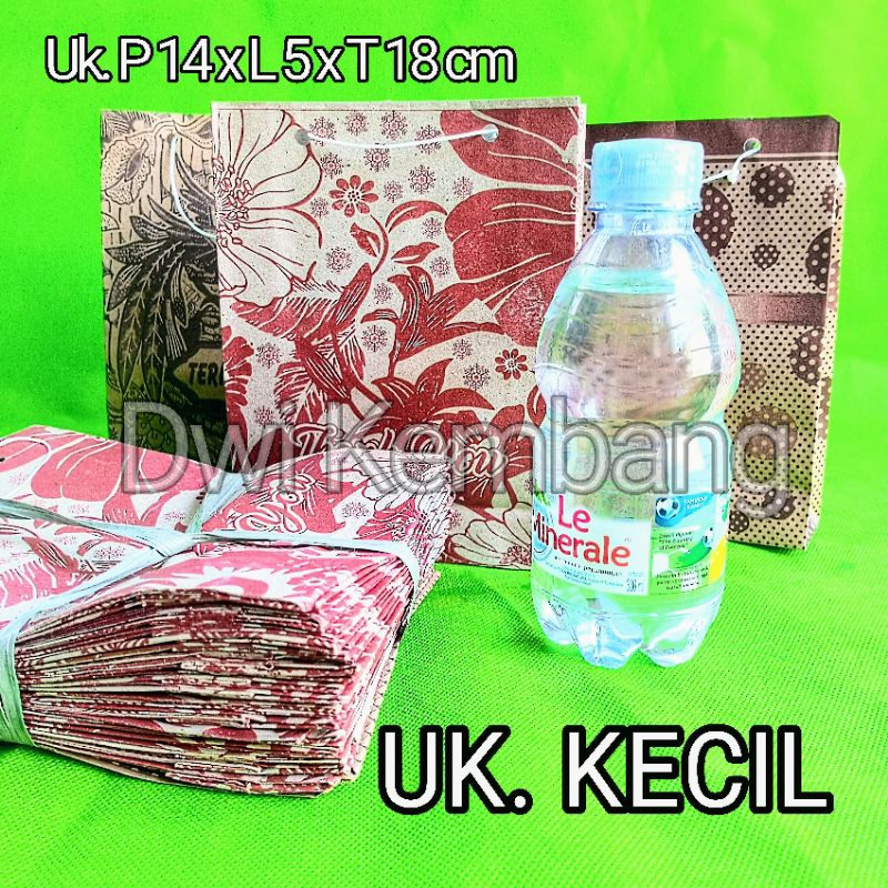 

Tas Kertas Paper bag (50pcs) KECIL P14xL5xT18cm