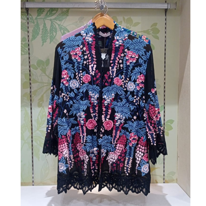Kebaya Encim Wisteria Hitam By Roemah Kebaya Vielga