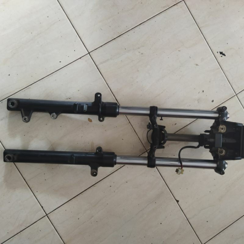 Shock depan original CB150R
