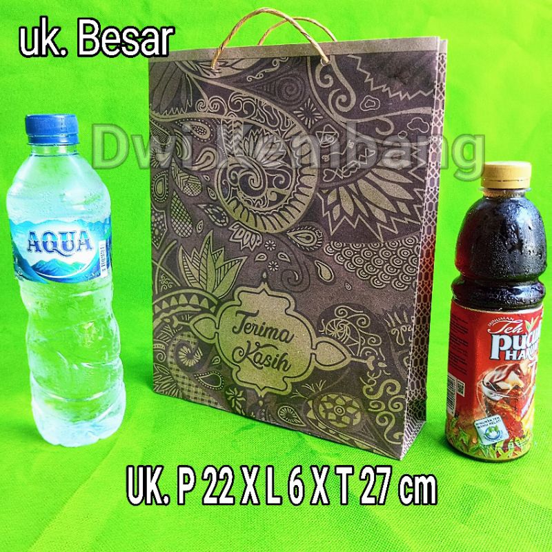 

Paper bag uk Besar P22xL6xT27cm 1 ikat isi 50 pcs !!! ECER dan Grosir !!!