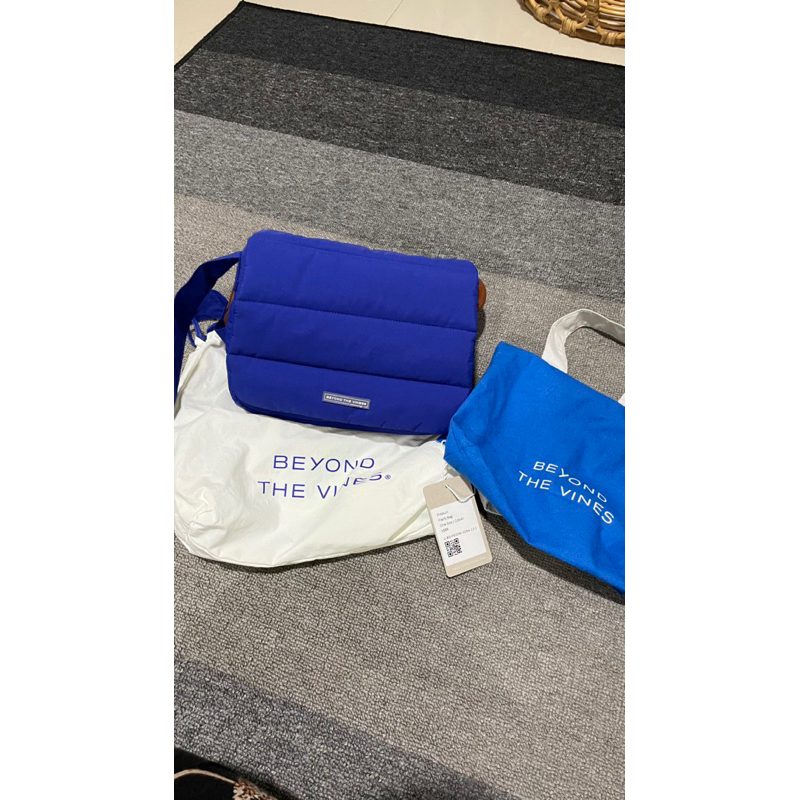 Preloved BTV Poofy Bag