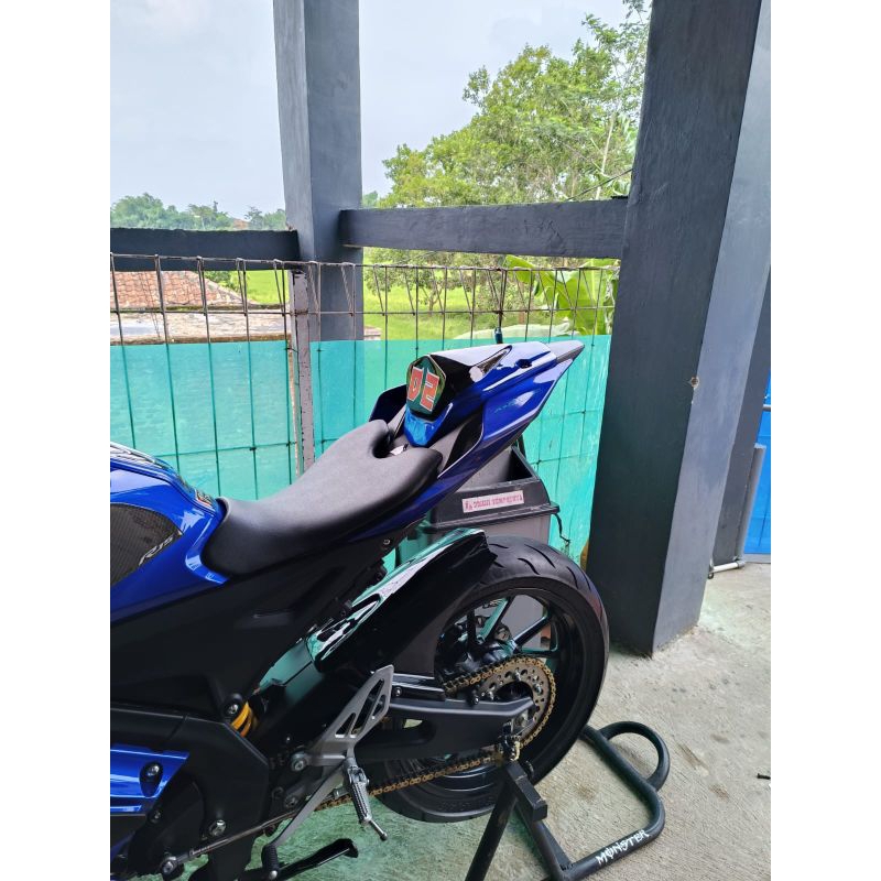 hugger arm full carbon yamaha r15m r15v4 v3