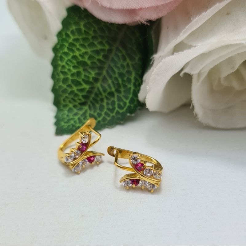 Anting Jepit Emas Muda Kupu Kupu Mata Merah Putih