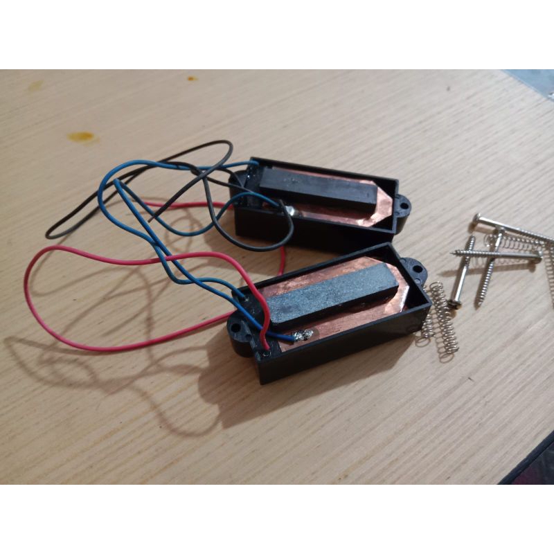 spul bass sebar 4// pickup bass mini//pickup gitar bad precision style sepasang