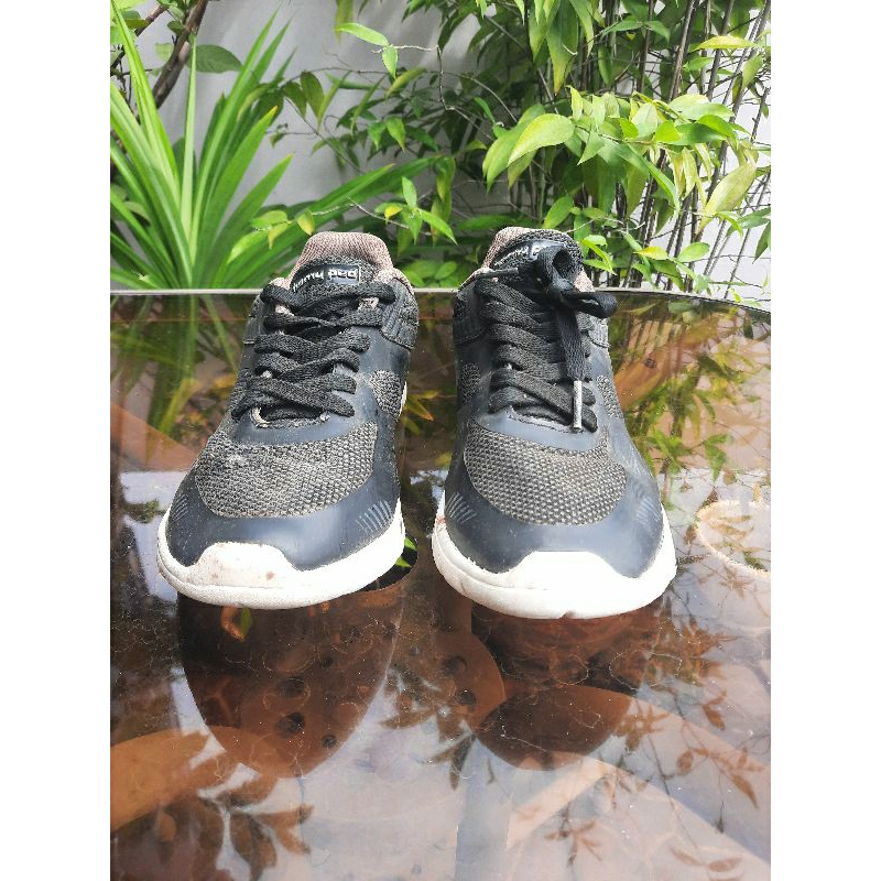 Preloved Sepatu Homyped