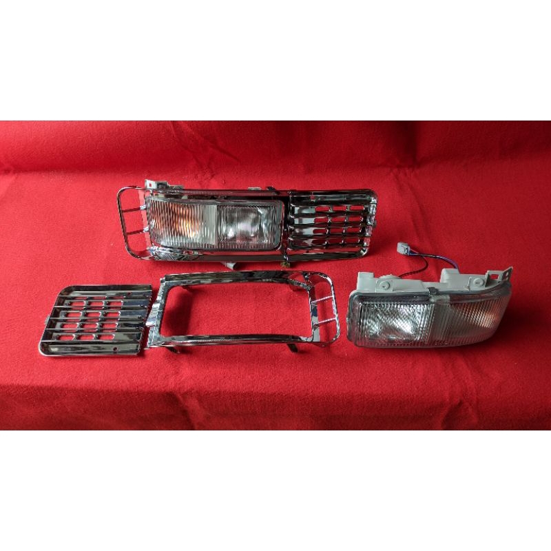 satu set fog lamp bemper truk Mitsubishi Supergreat garnis lampu truk supergreat set ram bemper Mits