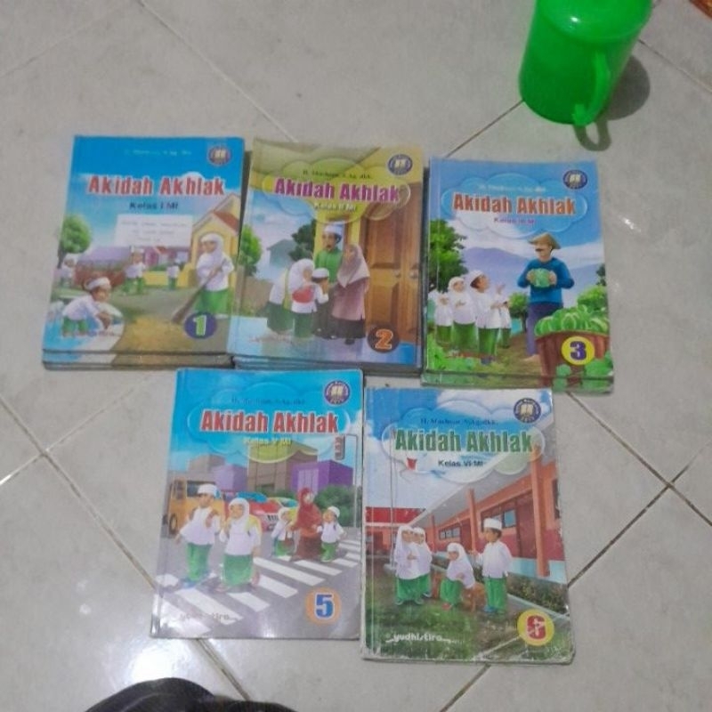 buku AKIDAH AKHLAK UNTUK MI(MADRASAH IBTIDAIYAH) KELAS 1,2,3,5,6,KURIKULUM 2013 PENERBIT YUDISTIRA