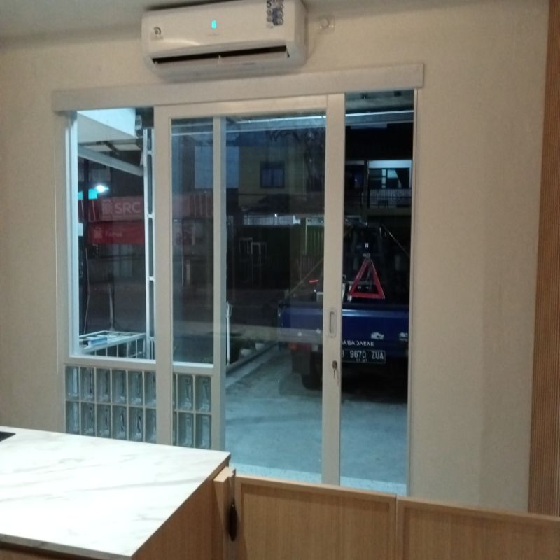 pintu dan jendela aluminium