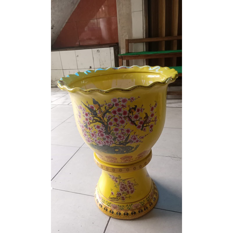 Pot Sakura Kuning