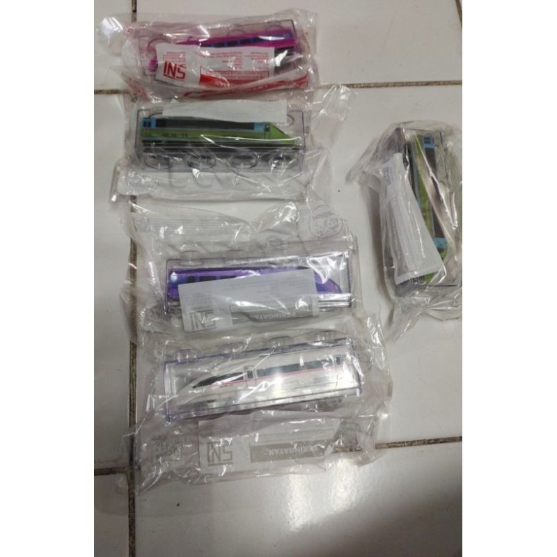 mainan kidzu bento kereta shinkansen booked carousel