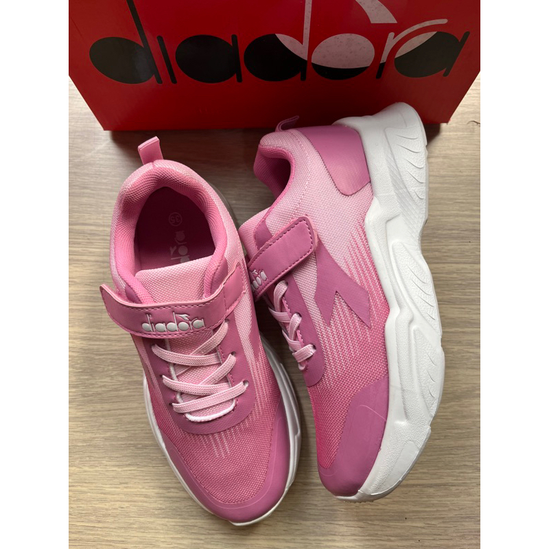 [Lepassend] Diadora Sepatu Sekolah Anak Frili