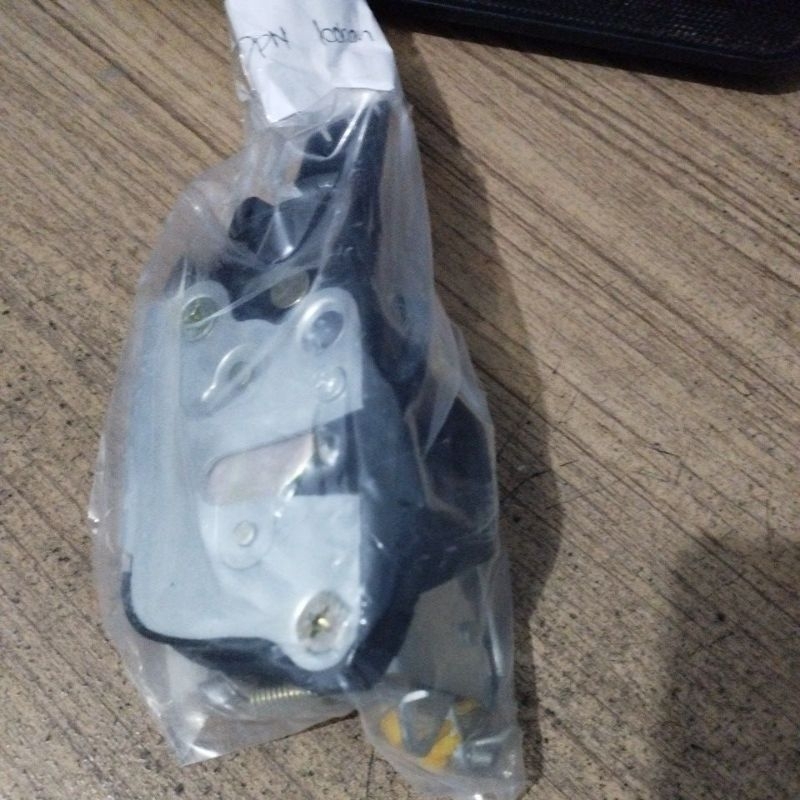 Door Lock Kijang Kapsul Depan Belakang Lokal
