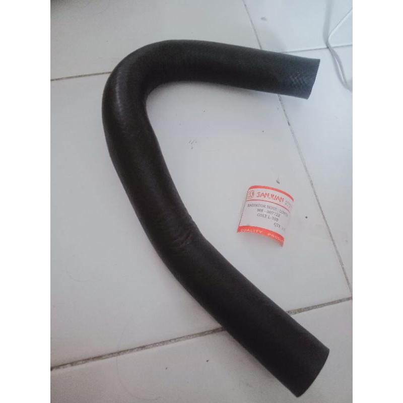 Selang Radiator Bawah Mitsubishi L300 Bensin