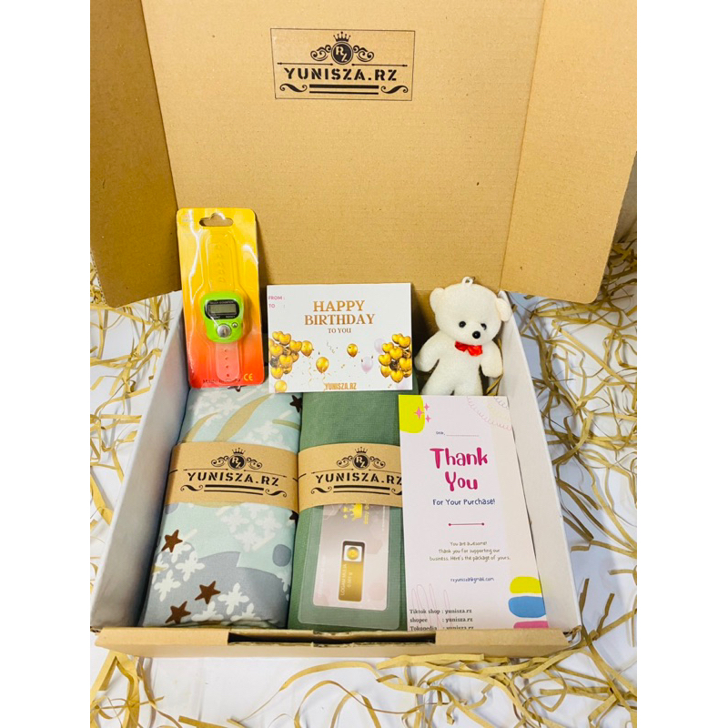 

Hampers hijab mix/Hampers hijab motif/ hampers hijab polos/ kado pernikahan/kado guru/kado ultah/kado temen/kado wanita/hadiah