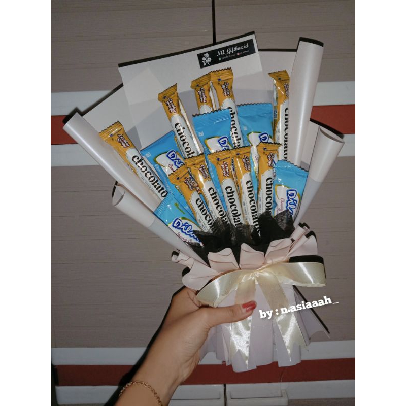 

Buket snack/Buket snack ulangtahun/Buket snack wisuda/Buket snack mini/Buket snack murah/Buket snack coklat