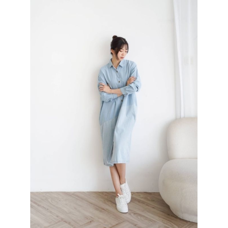 ♡ PREMIUM ♡ ORIGINAL ! VRENIES DENIM BIG SIZE LONG SLEEVE COLLAR BUTTON PLAIN COMBINATION WITH STRIPE JEANS MIDI LOOSE DRESS ( BUSUI &amp; BUMIL FRIENDLY)