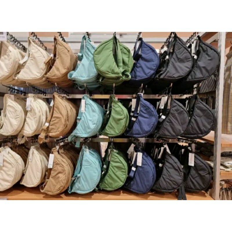 Jastip Tas Uniqlo/Tas Selempang Uniqlo/Tas Bundar Uniqlo