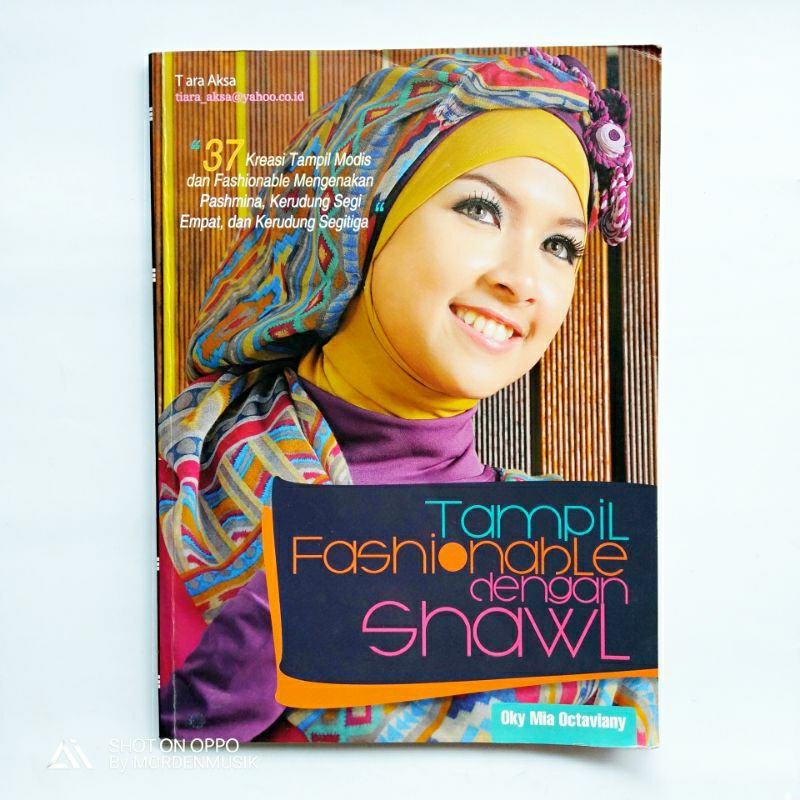 Buku Majalah Tampil Fashionable Dengan Shawl edisi Tiara Aksa
