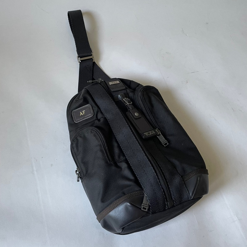 TUMI Sling Bag PRELOVED
