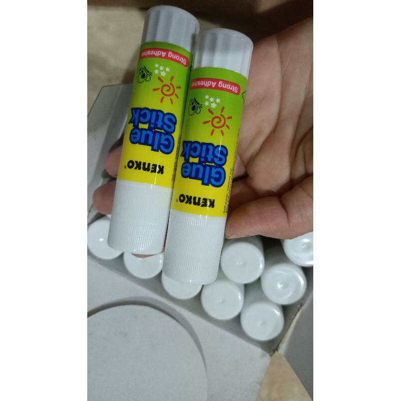 

Kenko Glue Stick Strong Adhesive 15gr Lem Kertas, Lem Stik