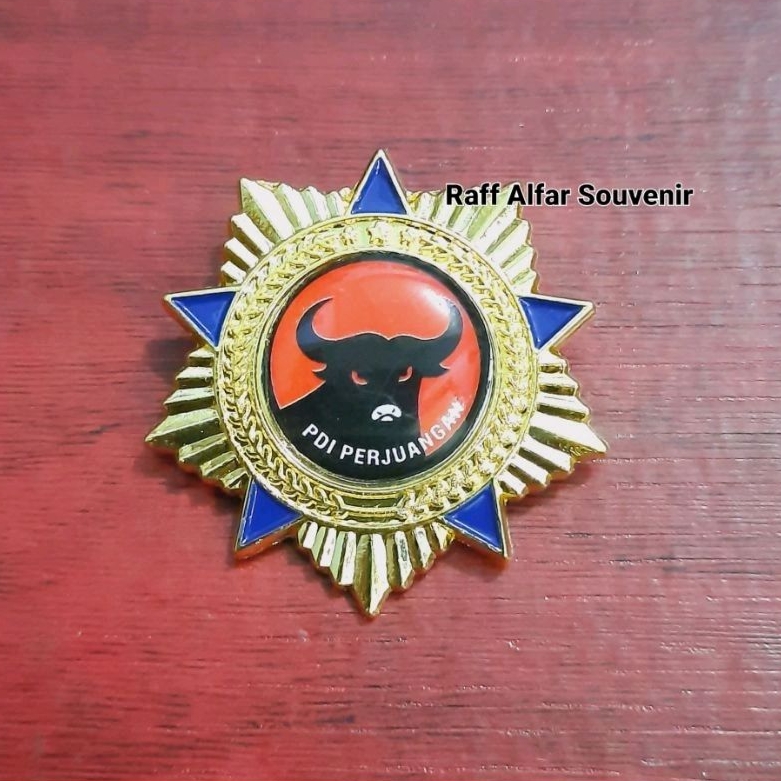 Pin partai Pdi perjuangan - Pin PDI P