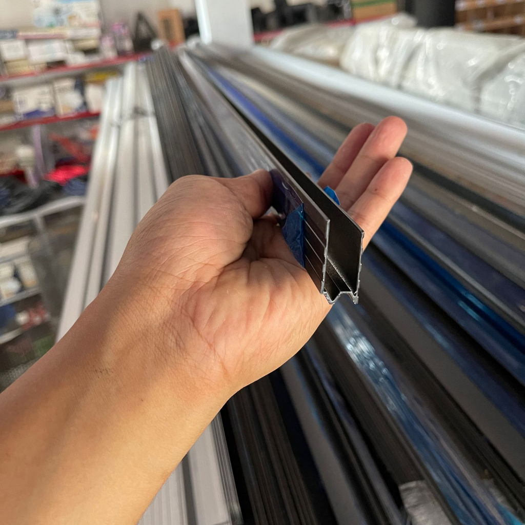 Terangshop17 Lis Alumunium Lis M Hardcase Alumunium Lis U Warna Hitam Panjang 3Meter Import Siku