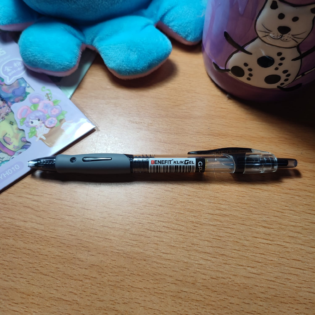 

Benefit Retractable Pen
