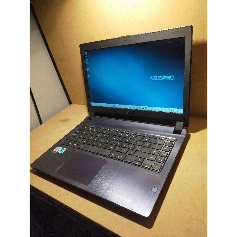 Asus pro P1440FA i3 (gen10)10110u ram 8gb ssd 256gb baterai kuat lama siap pakai untuk kerja