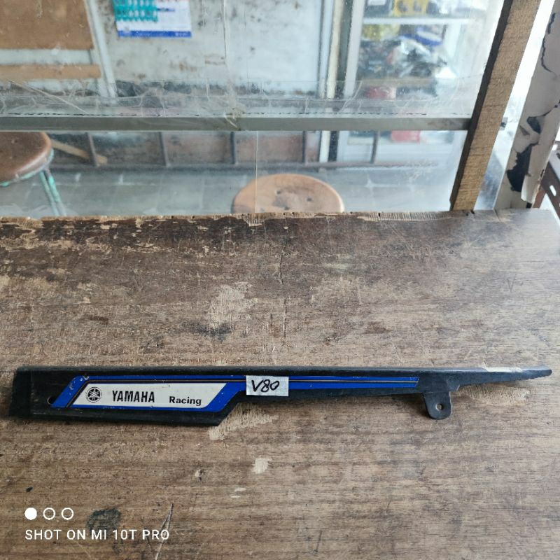 Katengkas Tutup Rantai Yamaha V75 V80 Hitam High Quality