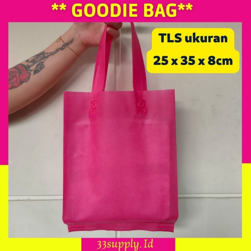 

Goodie bag 25x35 / tas lipat samping 25x35 / tas hajatan / tas souvenir / tas seminar / tas ulang tahun / tas sembako / tas promosi / tas serbaguna