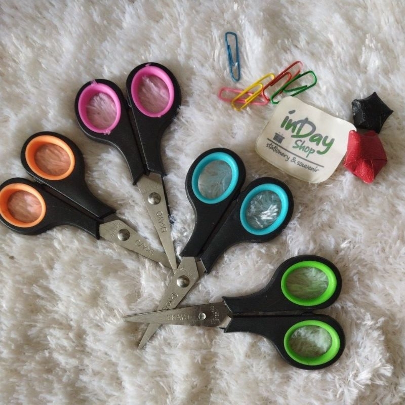 

Gunting Warna Kecil | INDAY SHOP