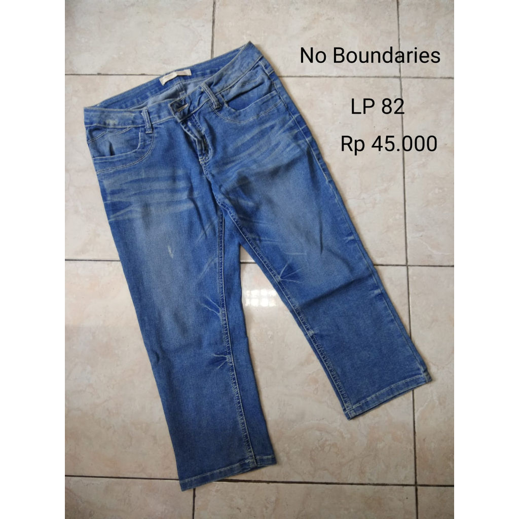 No Boundaries Celana Wanita 3/4 Jeans