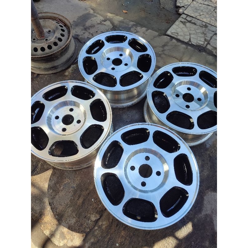 velg original Toyota calya /Daihatsu sigra r14x100