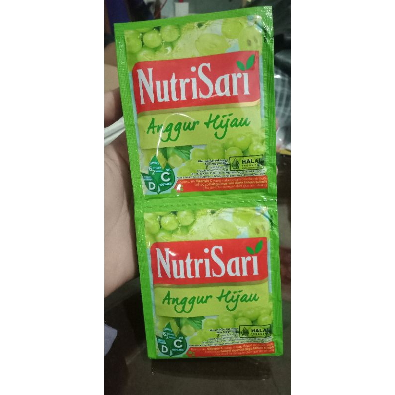 

Nutrisari Anggur Hijau 1 Renteng isi 10 sachet