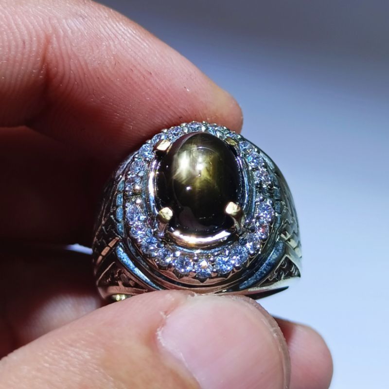 CINCIN BATU BLACK SAPPHIRE STAR CORUNDUM