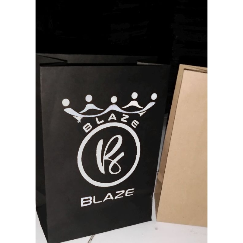 

tas kertas sablon custom silver 20 x 10 x 25 hitam