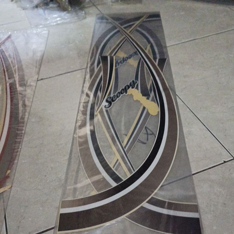 striping stiker Les body Honda Scoopy 2011 putih Lis silver