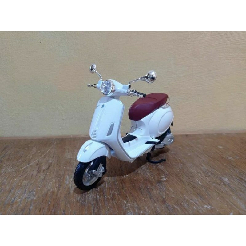 Diecast Miniatur Motor Vespa Primavera 1:12 Harga Murah