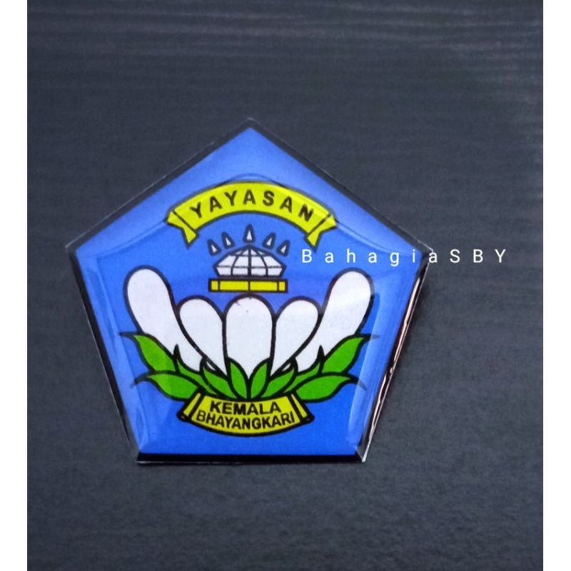 Pin YKB Lencana Yayasan Kemala Bhayangkari Lapis Resin List Hitam