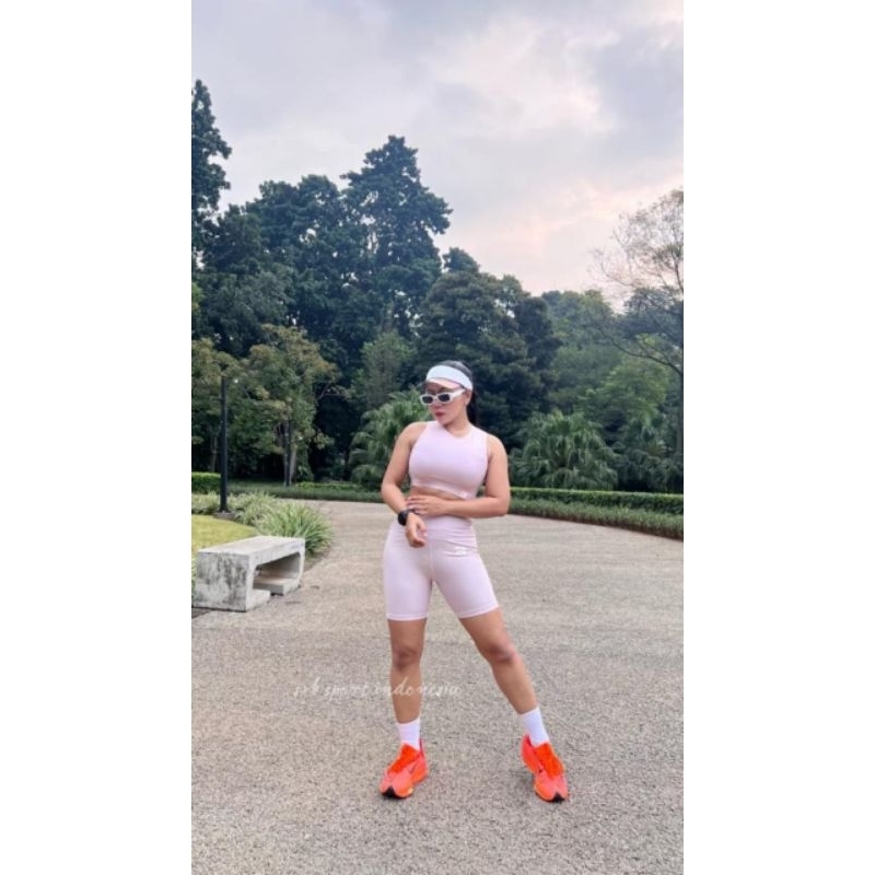 PABRIK PAKAIAN OLAHRAGA SXB THREE SPORT BRA AND SHORTPANT