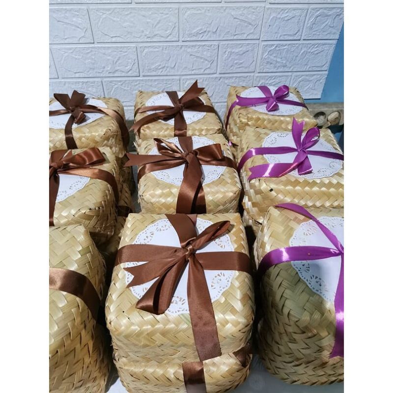 Sepasang besek bambu 15x15 cm, besek hampers, besek kue, besek jajanan, dll