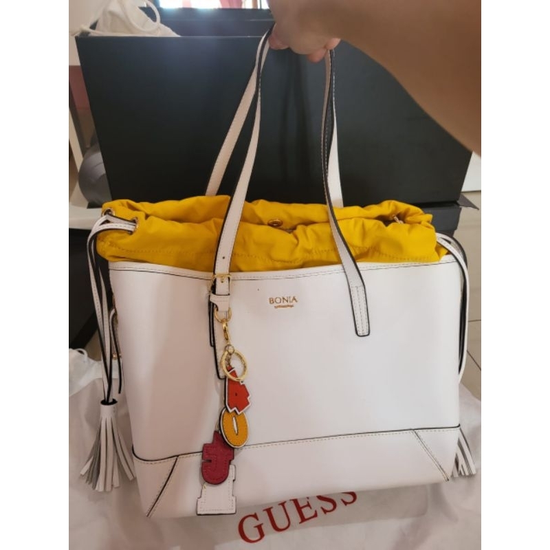 pre loved-tas hand bag wanita merek BONIA