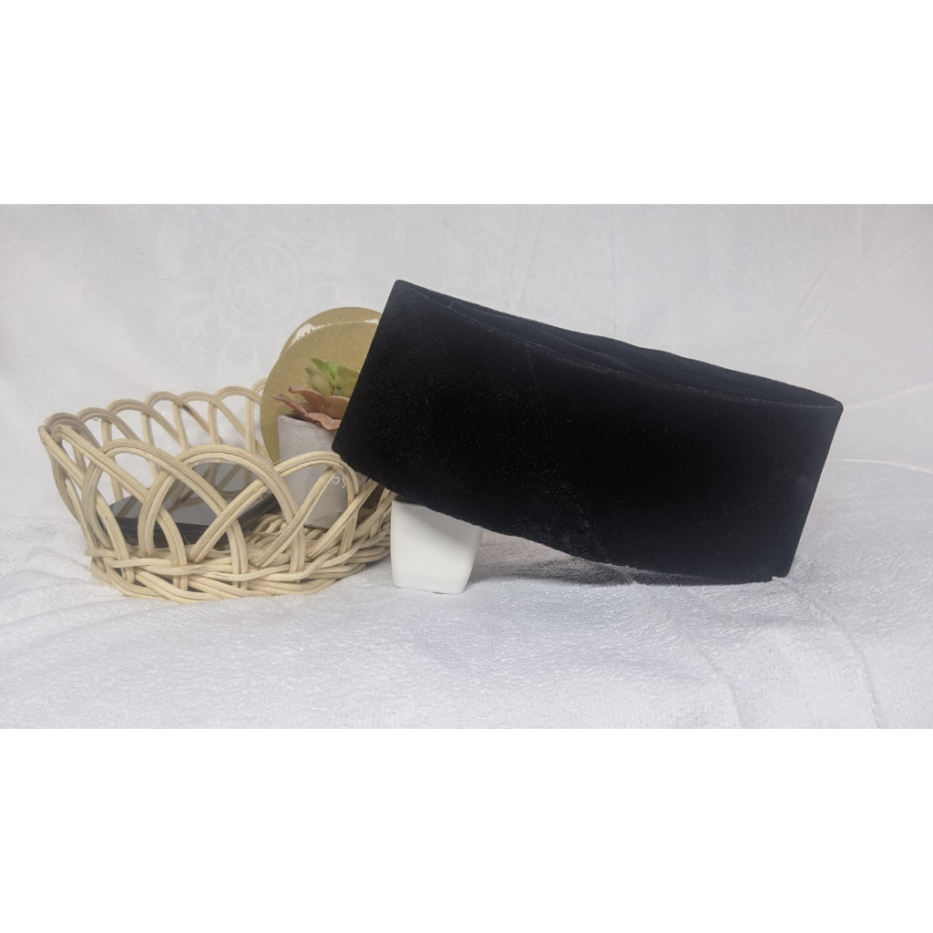 peci bludru tinggi 7cm