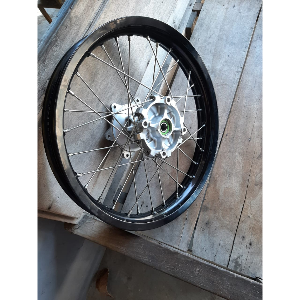 velk set ori crf 150 l ring 18 velg belakang crf original copotan motor